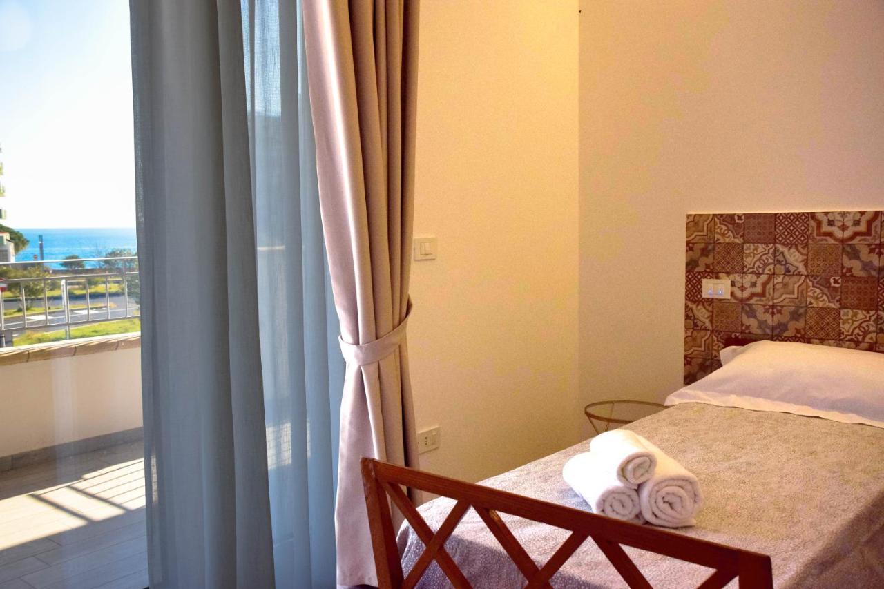 Accomodati B&B Marina di Gioiosa Ionica Ngoại thất bức ảnh